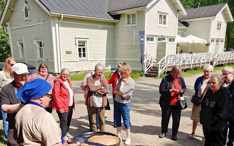 Yläsavolaisen muurinpohjaletun salaisuutta avattiin Koljonvirralla