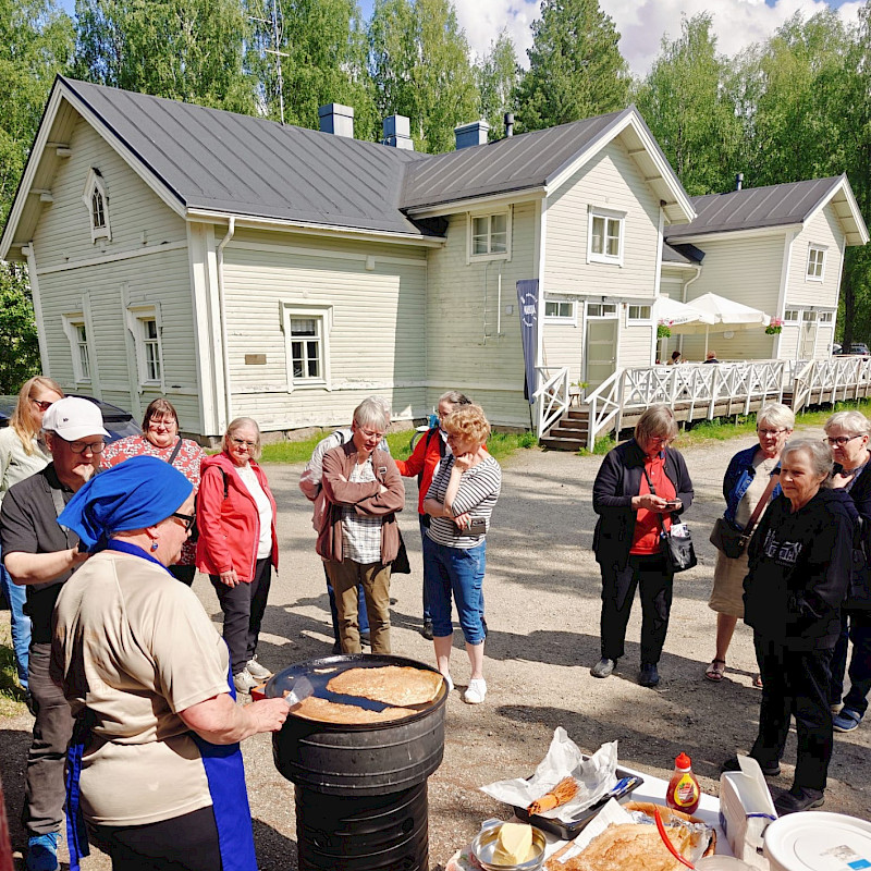 Yläsavolaisen muurinpohjaletun salaisuutta avattiin Koljonvirralla